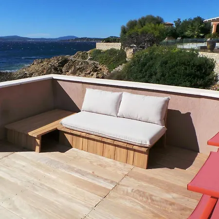 Coryphene Pied Dans L Eau Villa *