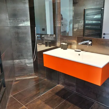 Coryphène Pied Dans L Eau * Les Issambres