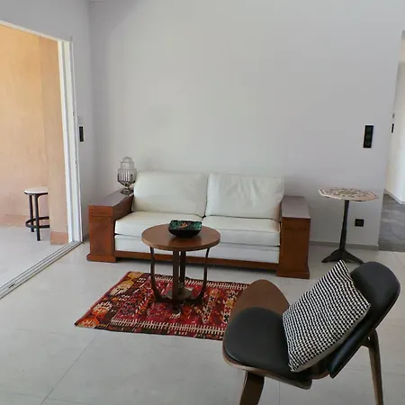 Coryphène Pied Dans L Eau Villa