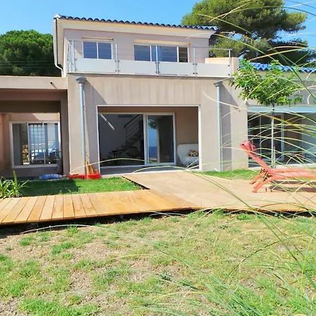 Coryphene Pied Dans L Eau *